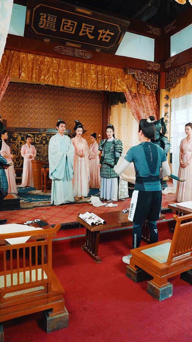 女王的極品畫(huà)師(全集)